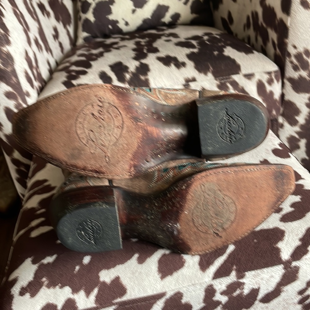 🌺SOLD🌺Lucchese Brown Leather Western Heeled Boots with Turquoise Stitching - Picture 4 of 6